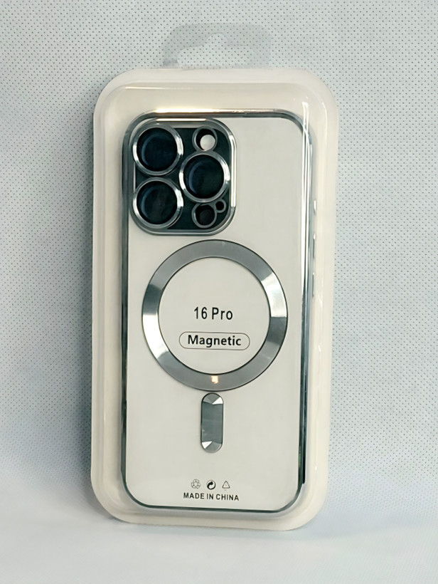 کاور مگسیف دار مدل magnetic رنگ نقره ای مناسب برای گوشی موبایل اپل iPhone 16pro