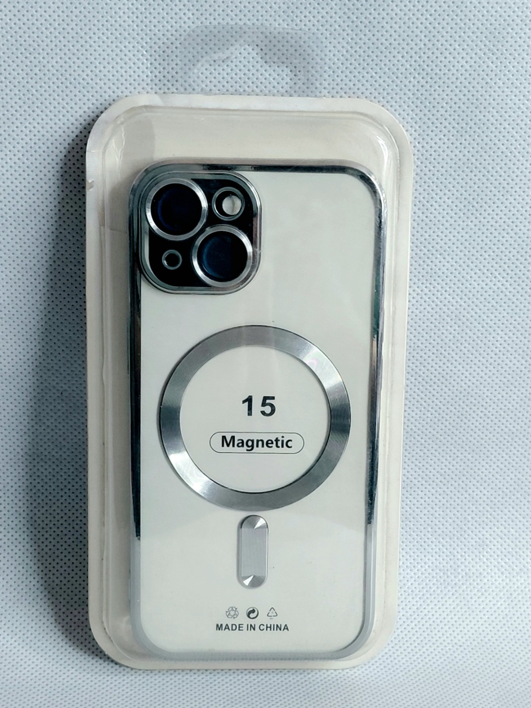 کاور مگسیف دار مدل magnetic رنگ نقره ای مناسب برای گوشی موبایل iPhone 15