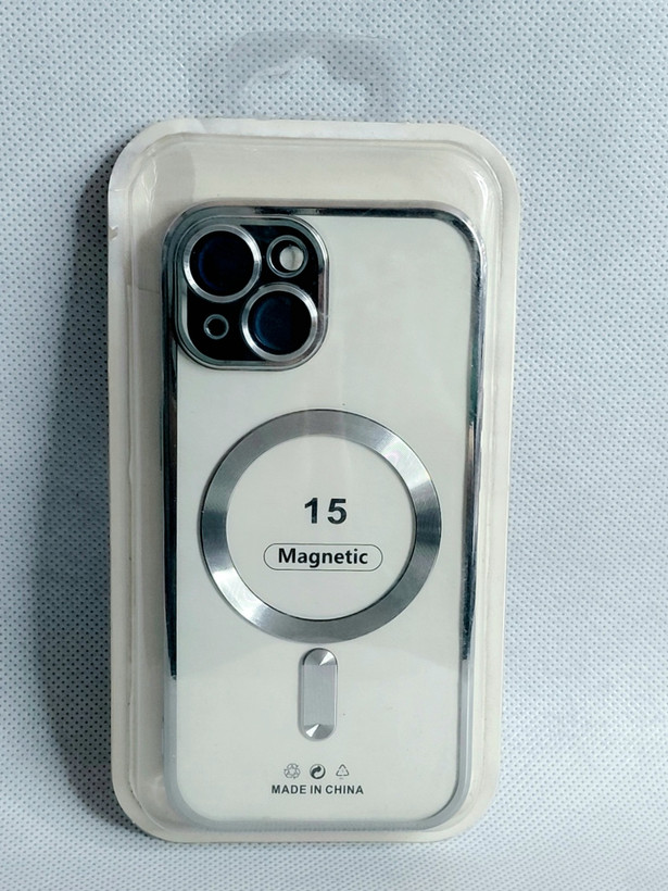 کاور مگسیف دار مدل magnetic رنگ نقره ای مناسب برای گوشی موبایل iPhone 15