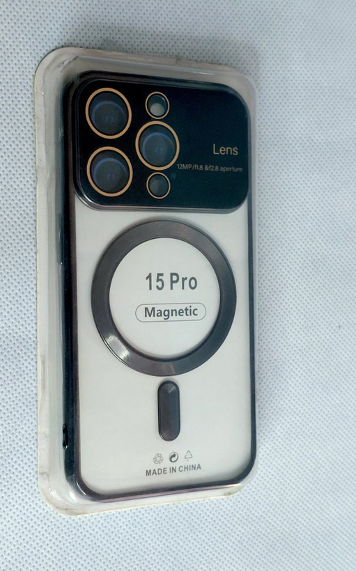 قاب مگسیف دار مدل magnetic رنگ مشکی مناسب برای گوشی موبایل iPhone 15 pro