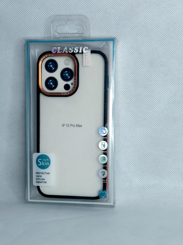 قاب شفاف کربنی مدل touch skinمناسب گوشی iPhone 15 pro max رنگ نارنجی