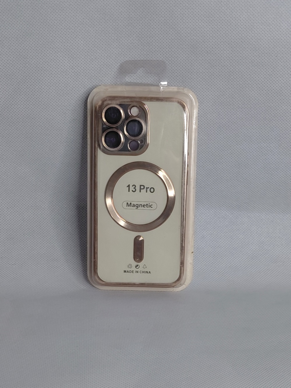 قاب مگسیف دار مناسب برای گوشی موبایل  Iphone 13 Proمدل magnetic رنگ طلایی