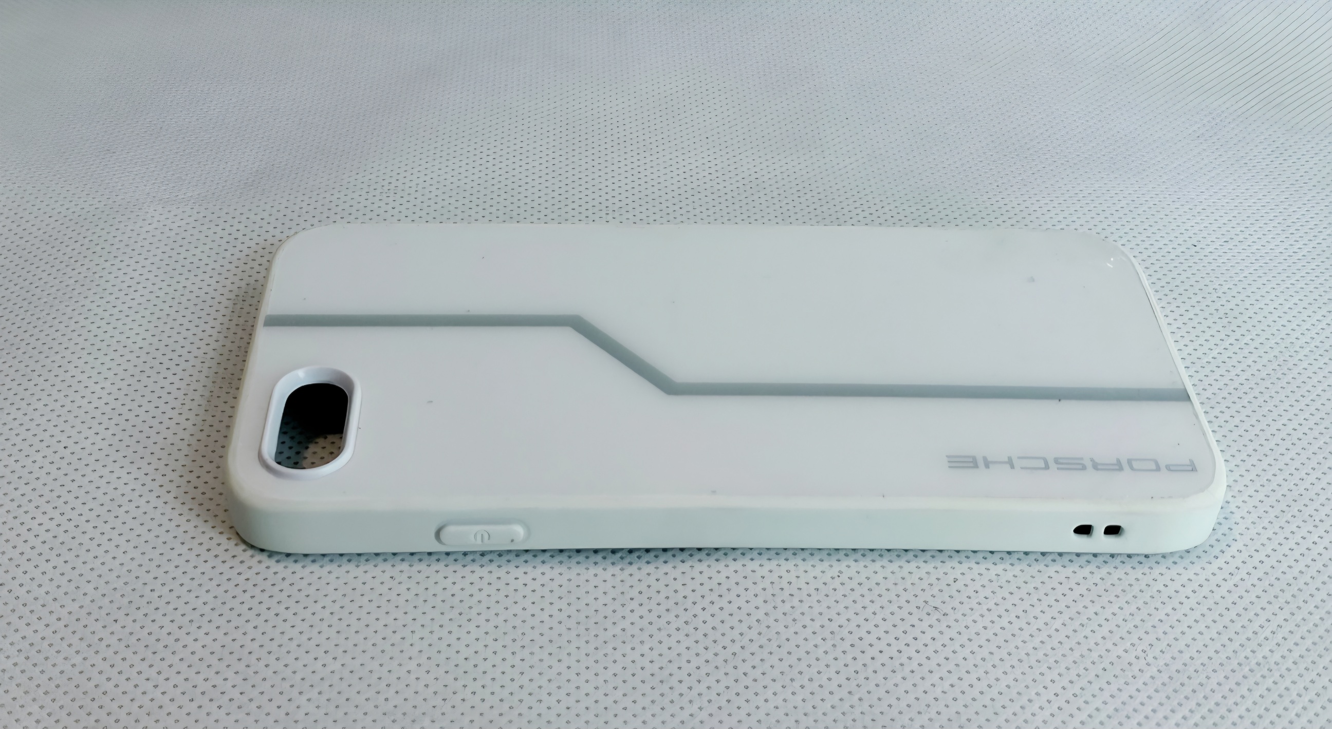 قاب گوشی مناسب اپل iPhone 7 مدل پورش دیزاین رنگ سفید